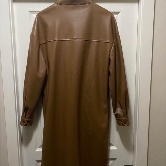 Vegan Leather Shacket | Nineteen 44 | Size Medium - Picture 2 of 3